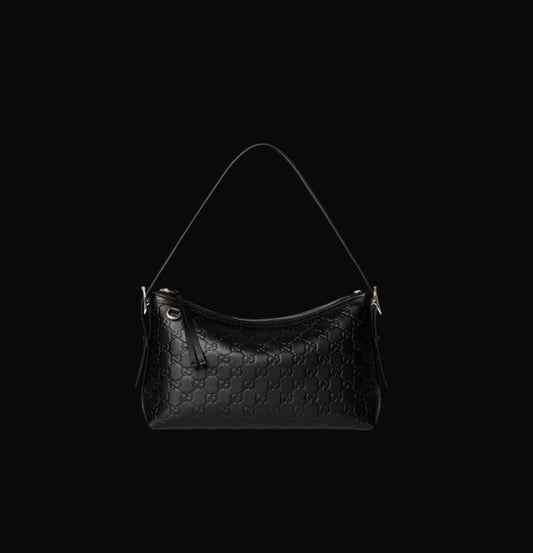 Gucci Black Small GG Embelem Shoulder Bag in leather